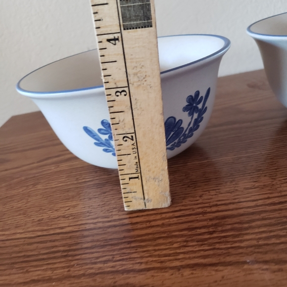 2 Yorktown Pfaltzgraff Cereal Bowls. Slightly used but like new condition. - Picture 3 of 4